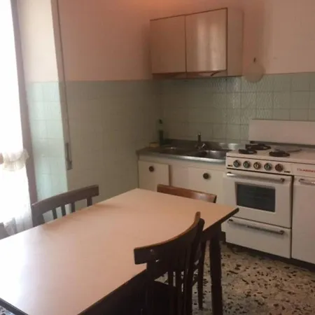 Cheap Holidays Apartment *